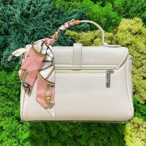 BHeveryday The Francis Handbag - Picture 4 of 8